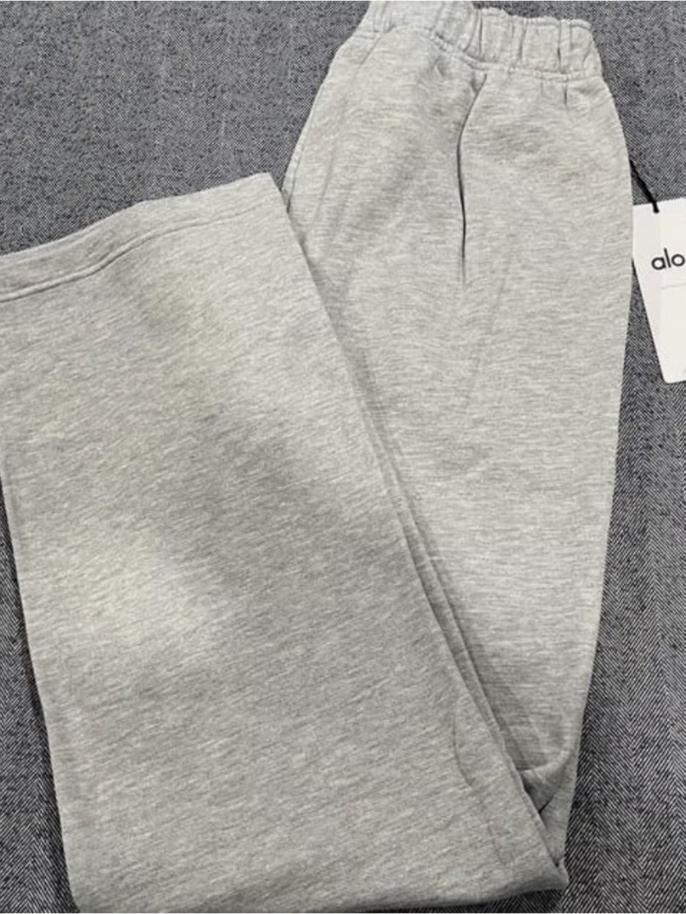 ALO Yoga Light Heather Gray Men’s Joggers - Classic Comfort